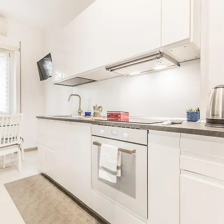 Trastevere Gateway Elegant Monteverde Apartment Rome